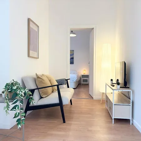 Hypercentre De - 2 Voyageurs